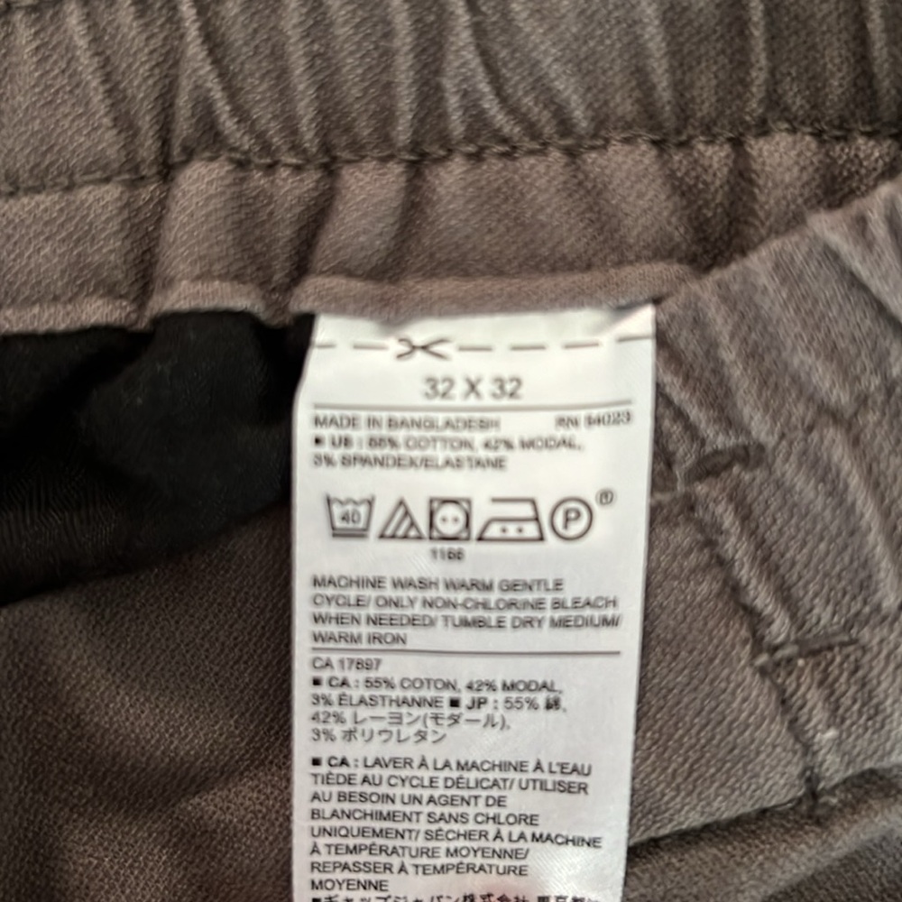 Banana Republic Mason Athletic Tapered Pant - Picture 3 of 4